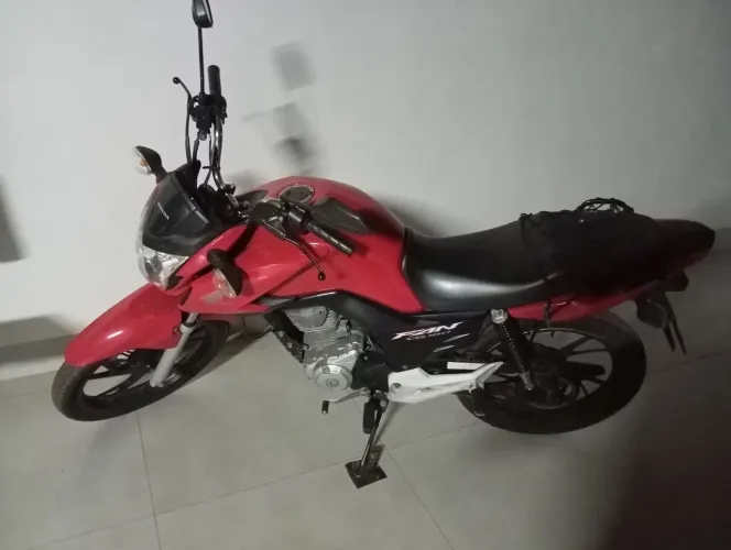 Fan 160 , com apenas 25000 km rodados em bom estado 