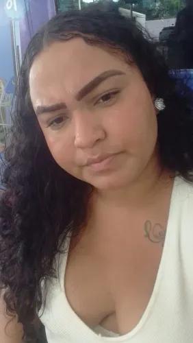 Estou a procurar de serviços doméstico tenho experiências 