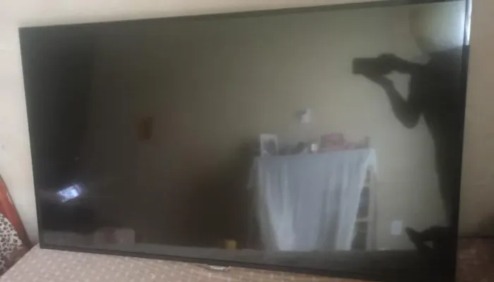 Vendo uma televisão smart de 55 polegadas