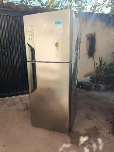 Geladeira inox duplex Electrolux 431 Litros