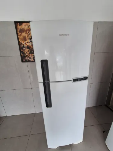 Geladeira semi nova