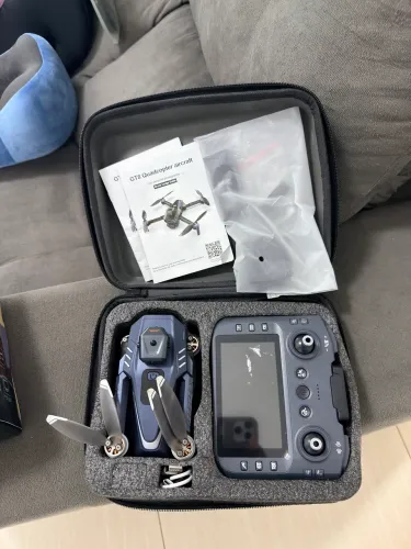 Drone Gt8 Profissional 4k Tela No Controle 2 Baterias bag preto