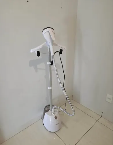 Passadora de roupa a vapor