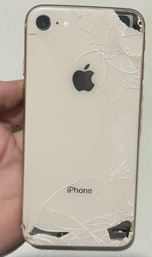 ? iPhone 8 64 GB - R$ 200