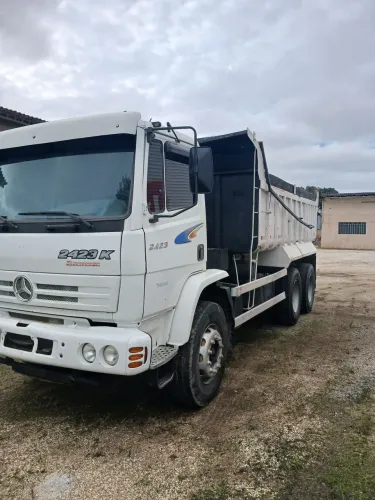 mb 2423 6x4 pneus sem recuperação 6x4