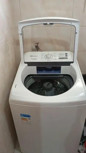 Máquina de Lavar semi-nova 