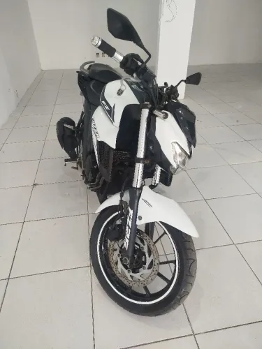 Vendo fz25 no precinho a vista ou financiada 