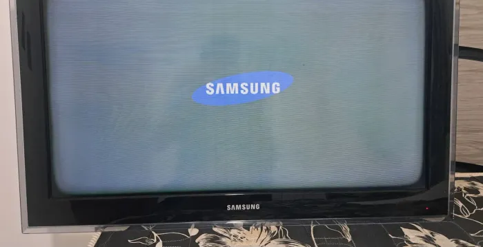 Tv Samsung defeito risco horizontal tela