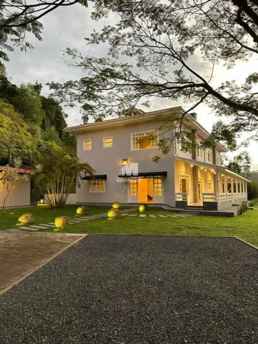 CASA DE CAMPO DE ALTO PADRÃO - COM EDÍCULA