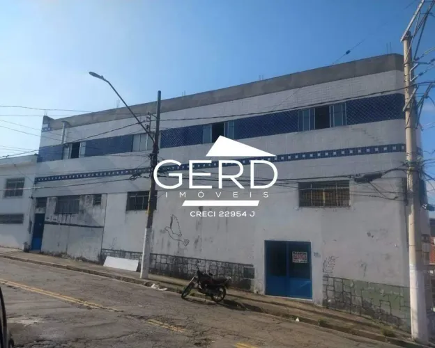 Salão Comercial 150m² para Alugar no Km 18 - Osasco | Esquina, Reformado e IPTU Incluso