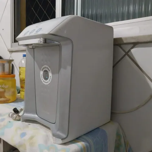 Vendo purificador de água eletrolux.