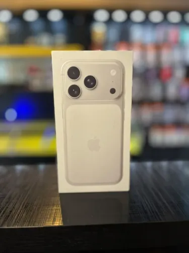 iPhone 17 Pro 256GB silver novo