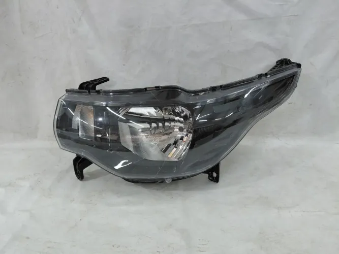 Farol Fiat Mobi esquerdo  COM DETALHE 