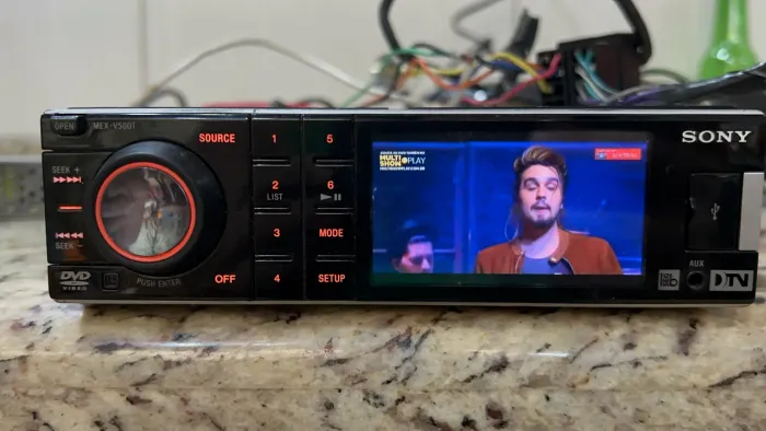 Toca Cd e dvd automotivo com USB e TV Sony mex v50dt