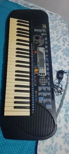 Vendo esse teclado pra vender logo