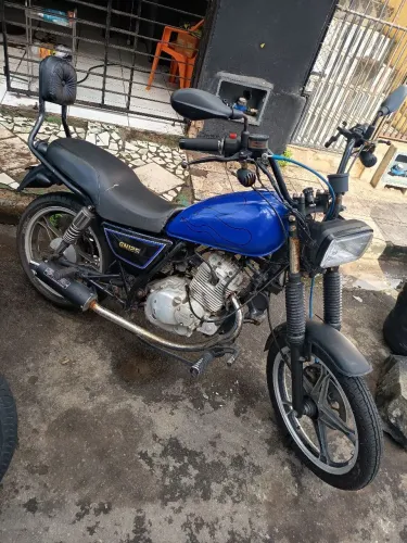Intruder 125 2012