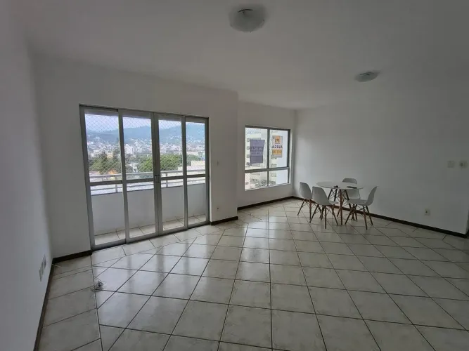 Apartamento 2 quartos semi mobiliado na Trindade