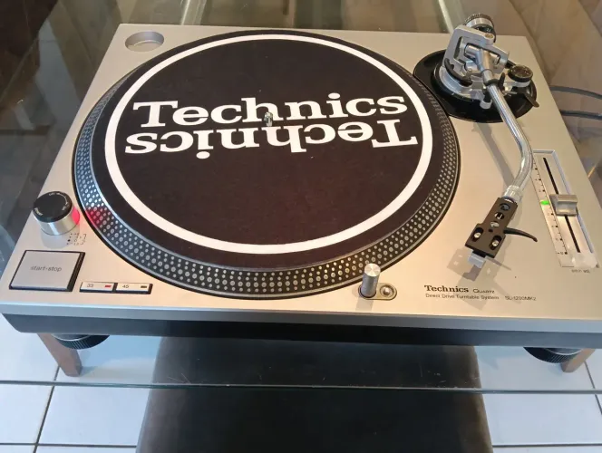 Technics Sl1200Mk2 excelente toca discos technics