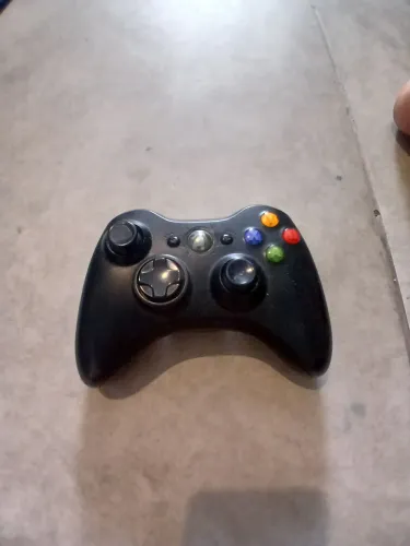 Controle de Xbox em perfeito estado, tenho muitos é pra sair rápido!