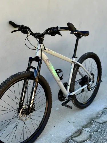 Bike Aro 29 Firts NOVA