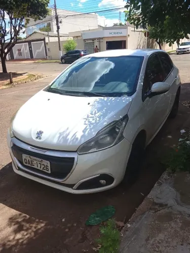 Peugeot 208 Active 1.2 Flex 12V 5P Mec. 2017