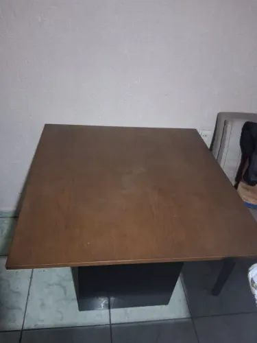 Mesa quadrada 90x90 (madeira pura)