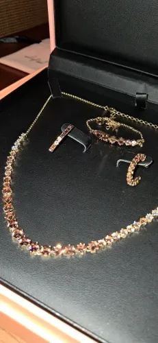 Colar, brincos e pulseira Vivara novos!!!!