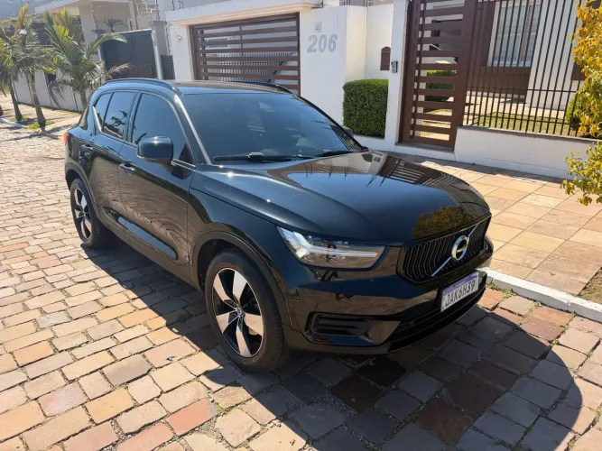 Volvo XC40 XC 40 T-4 Momentum 2.0 190cv FWD 2021