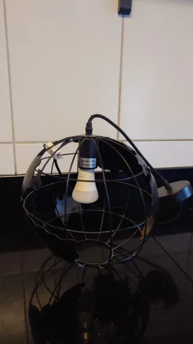 Luminária globo preta