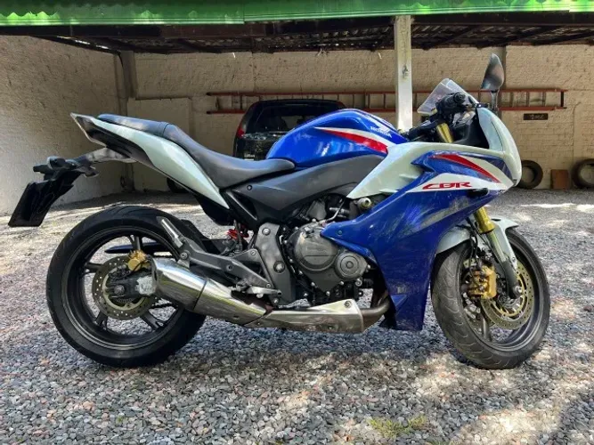 Honda CBR 600F C/ ABS 2013 HORNET CARENADA (RESERVADA)