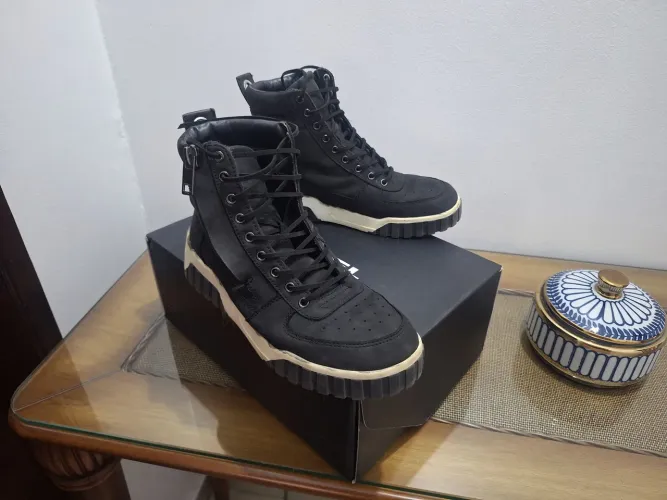 Bota Diesel