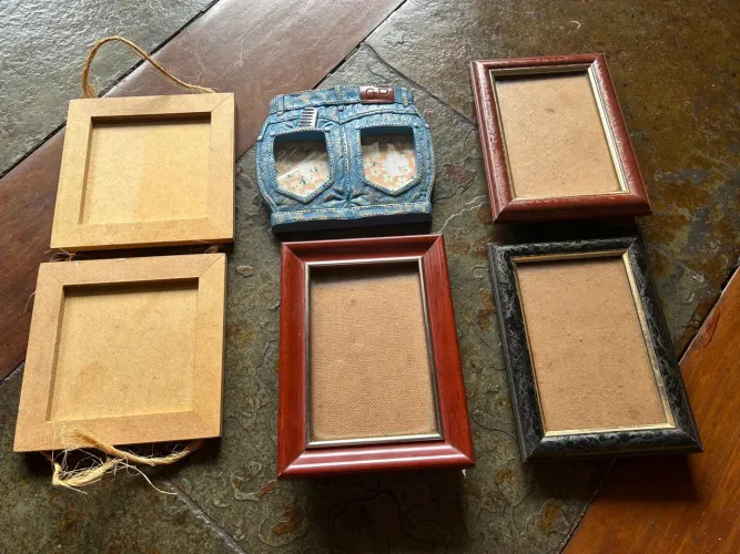 Conjunto de 5 Molduras para Fotos