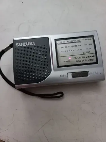 Mini rádio SUZUKI am.fm antigo