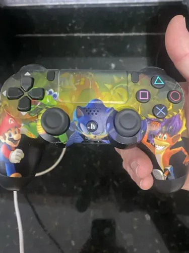 Controle PS4 Personalizado com Skins de Personagens
