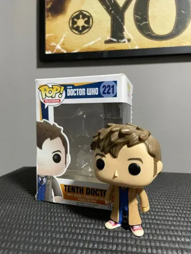Funko pop décimo doctor 10th doctor - caixa danificada
