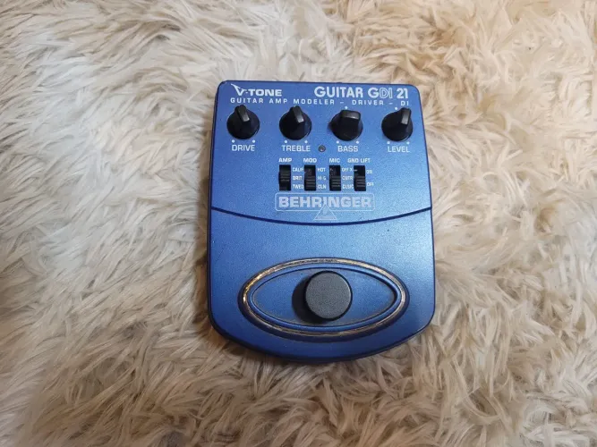 Pedal Behringer 