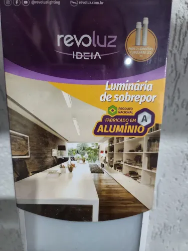 Luminária Soprebor branca sem uso
