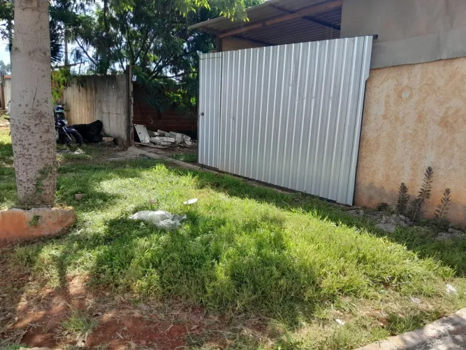 Alugo lote atrás do Lúcio Costa próximo Sia e setor de cargas