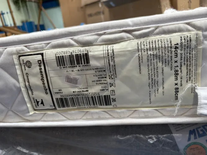 Cama box com colchão de solteiro tokstok