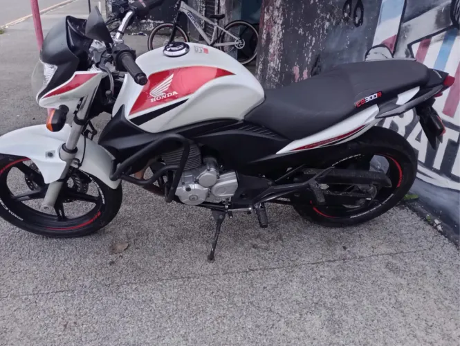 HONDA CB300R 52MIl Km