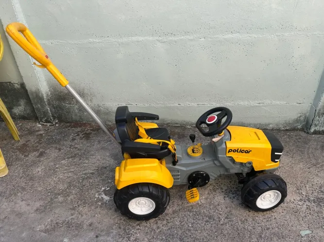 Trator Infantil Policar Amarelo 
