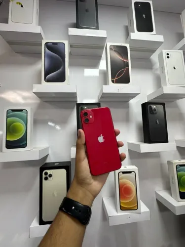 iPhone 11 vermelho - 128 gb 