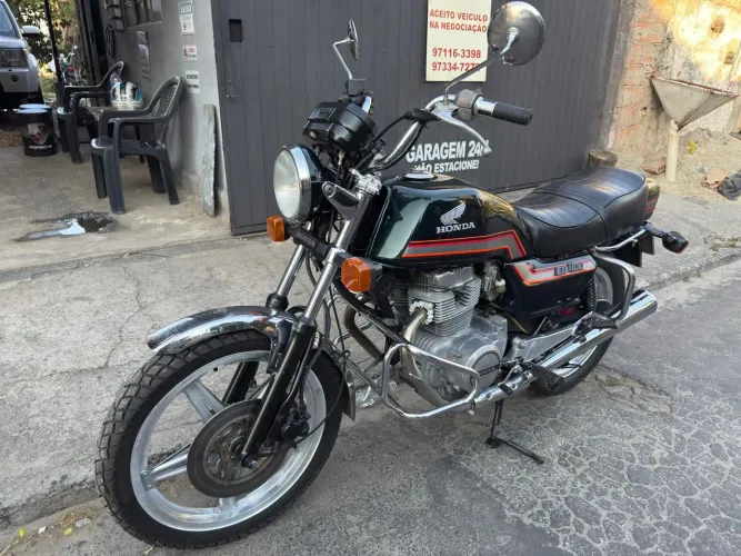 CB 400 ano 80 placa preta bem conservada 