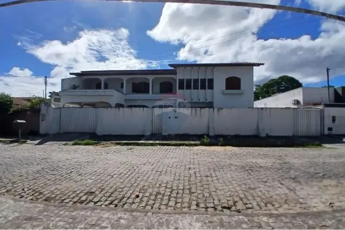 Casa 6 Quartos no centro