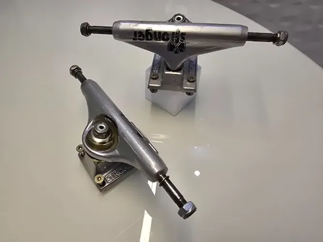 Vendo truck skate - Stronger - Central Vazado 129mm - Polido (novo)