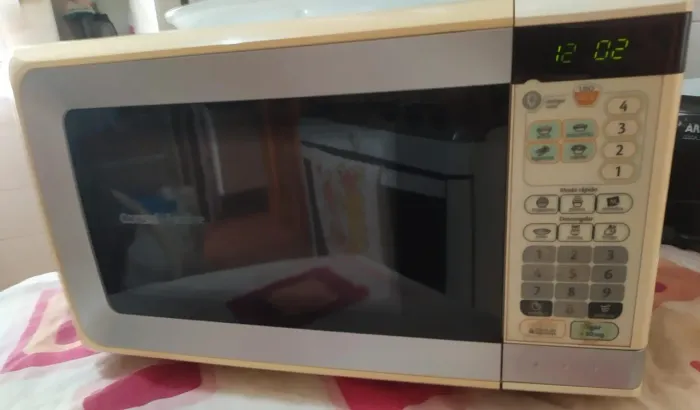 Micro-ondas Consul - 20 Litros - Semi-Novo