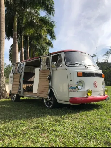 Volkswagen kombi.