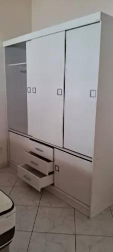 ARMÁRIO DE QUARTO  PARA ROUPAS E ACESSÓRIOS 