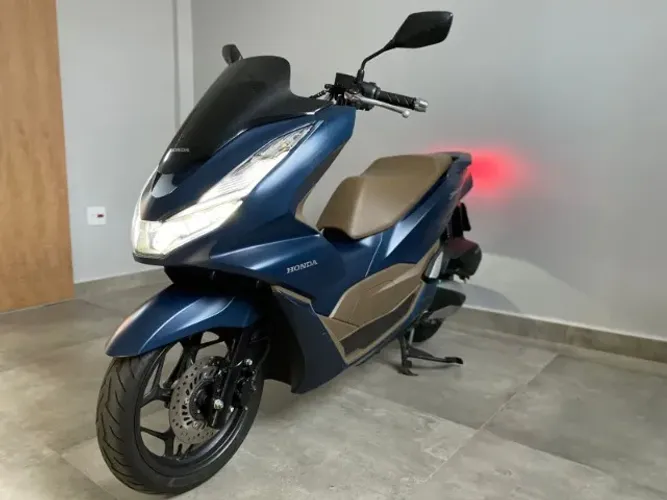PCX linda, com baixo km para vender esse final de semana
