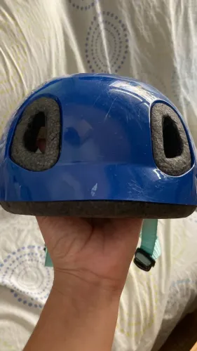 Capacete para criança pequena marca Btwin